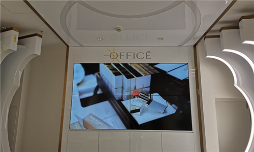 歐菲姿彩妝(江蘇常熟連鎖店)拼接屏項目